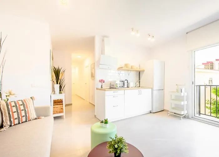 Apartament 2 Bedroom, New, 1 Min To The Beach, Center- Picasso By 10tosea