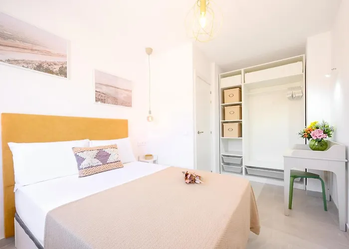 شقة 2 Bedroom, New, 1 Min To The Beach, Center- Picasso By 10tosea *