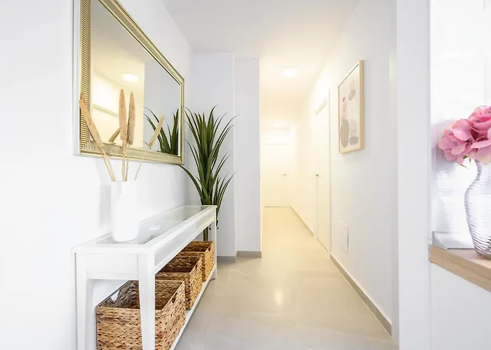 2 Bedroom, New, 1 Min To The Beach, Center- Picasso By 10tosea * Fuengirola