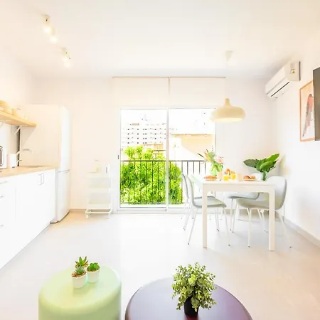 2 Bedroom, New, 1 Min To The Beach, Center- Picasso By 10tosea Lejlighed